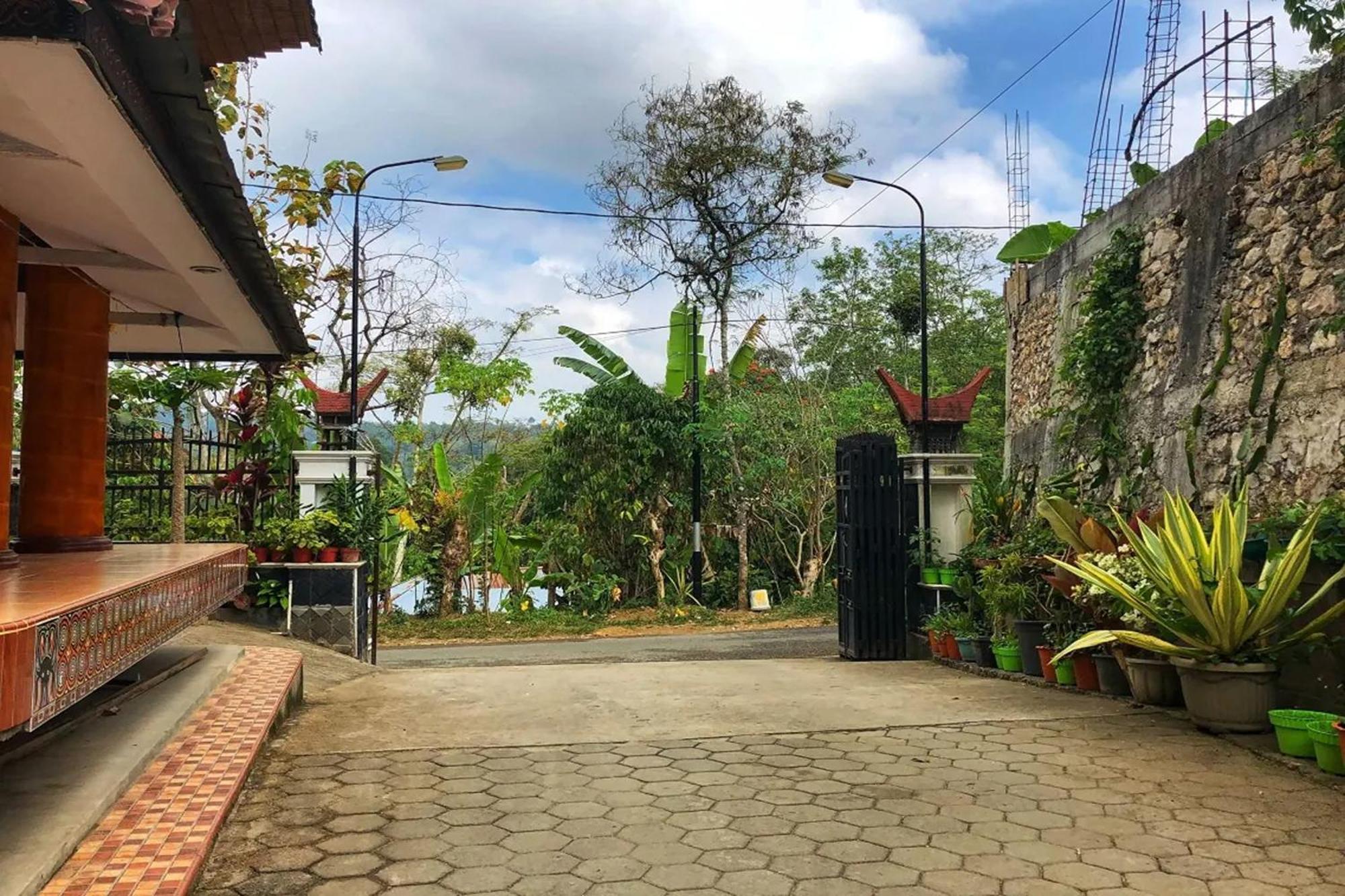 Hotel Manggasa Makale Bagian luar foto